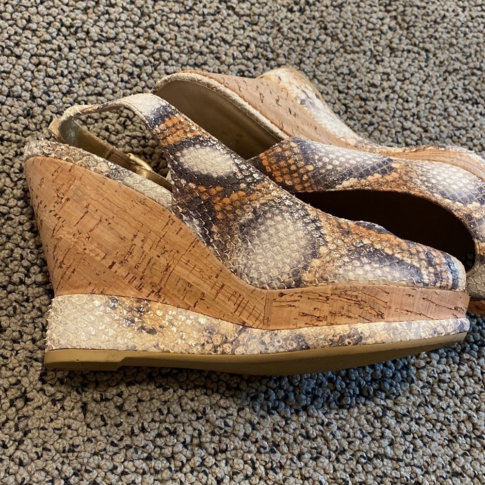 Stuart Weitzman Snakeskin Wedge Slingback Sandals Size 6.5- Like New - Picture 9 of 9